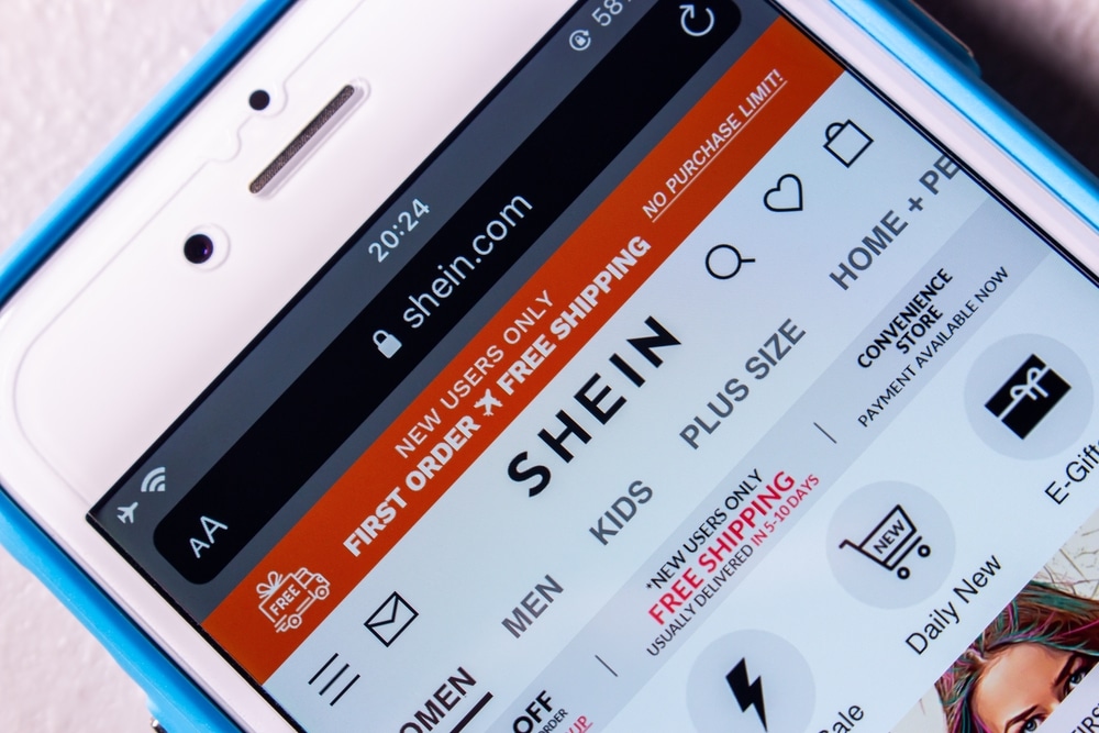 otvorena web stranica shein na mobitelu